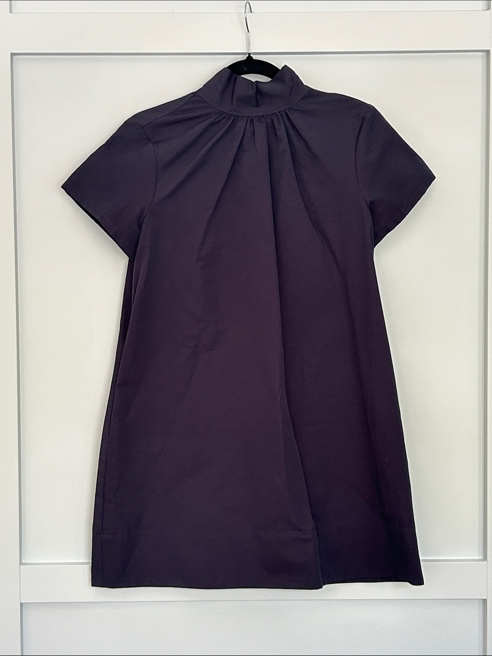 Lavender Brown Short Sleeve Mock Neck Shift Dress in Navy Blue